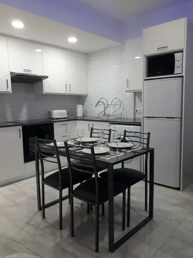 Sunorama Beach Garden 302 Apartment Larnaca 0*,